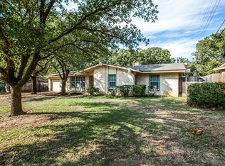 2103 Ravinia Dr, Arlington, TX 76012