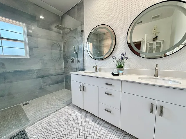 5758 Lesabre Dr — Photo 32