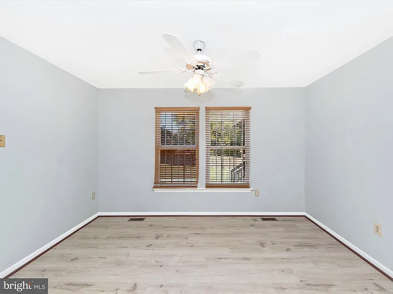 408 Willow Hill Ct — Photo 48