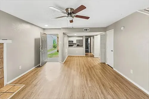 427 Horizon St — Photo 3