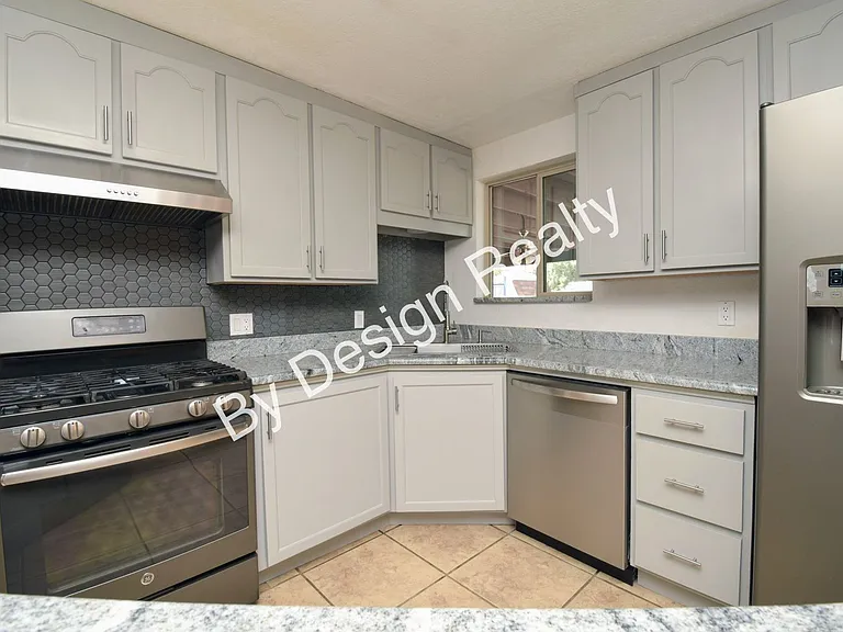 361 E Calle Arizona — Photo 21