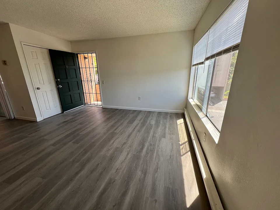 8733 Lake Murray Blvd #8