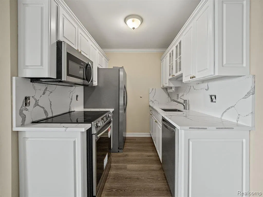 1 bed, 1.0 bath, 584 sqft, $2,175 — Photo 3
