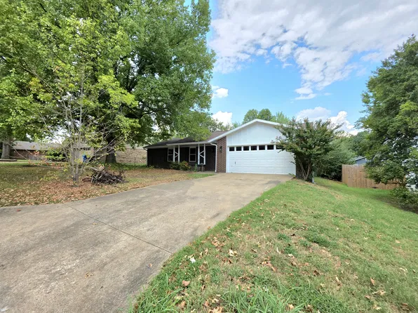 1718 E Cortland St, Fayetteville, AR 72703