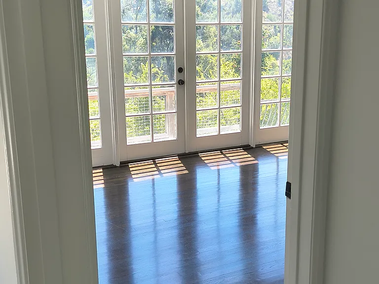 2828 Benedict Canyon Dr — Photo 39