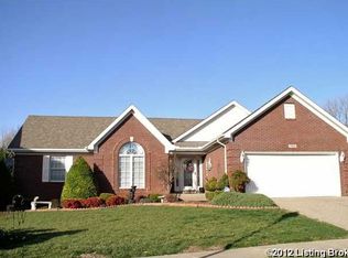 7303 Apple Mill Dr, Louisville, KY 40228