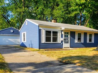 2902 Cabot Dr, Lansing, MI