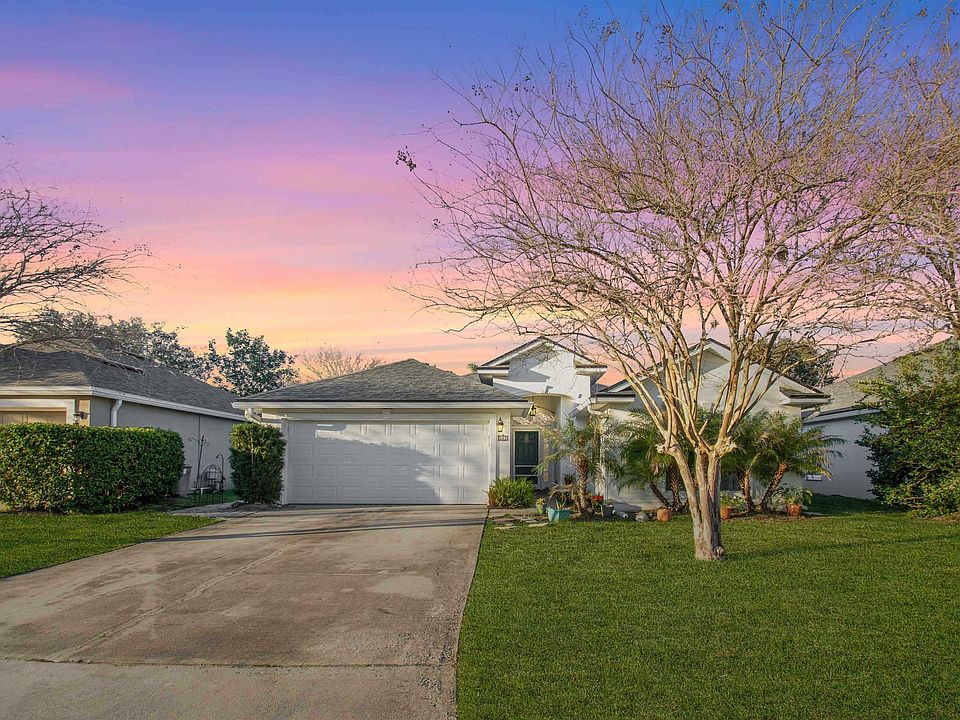 1st image of 880 Oak Arbor Cir