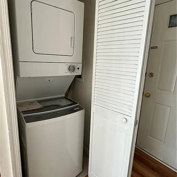 46 Lear Ct — Photo 8