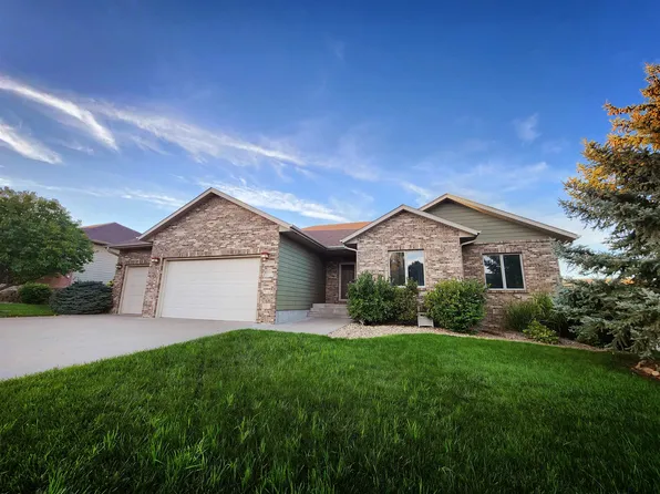 2511 W 35th St, Kearney, NE 68845