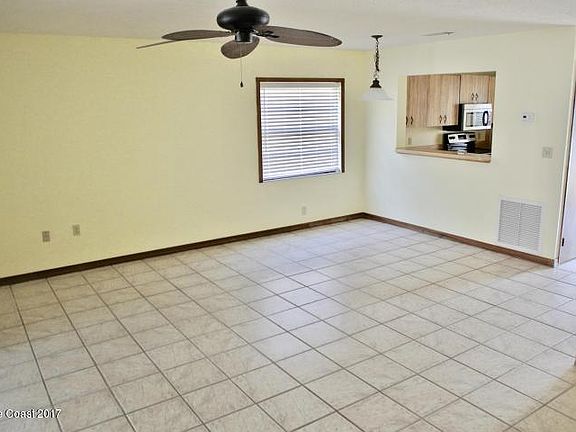 2nd image of 448 Sailfish Ave #3