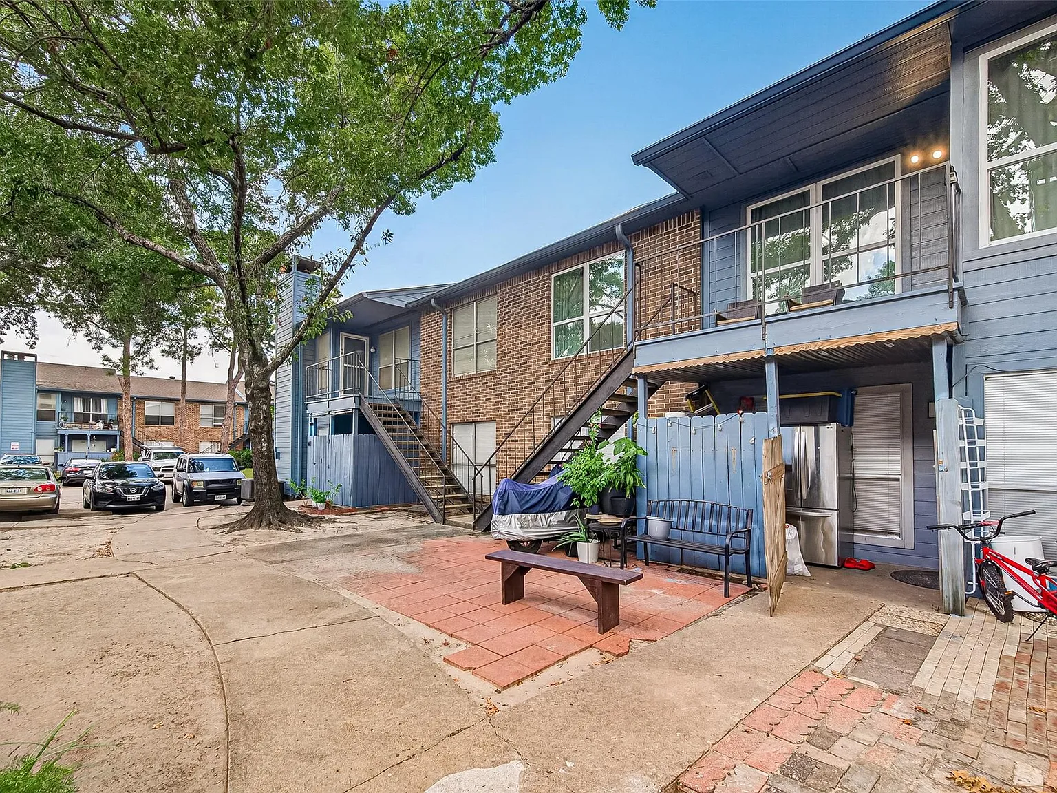 2 bed, 1.0 bath, 808 sqft, $2,000 — Photo 4