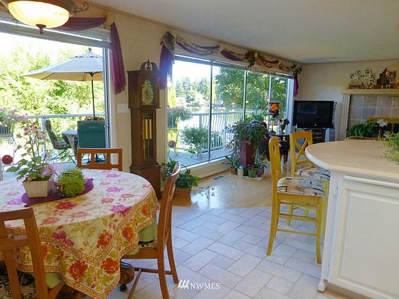 4th image of 1127 Lake Vista Boulevard