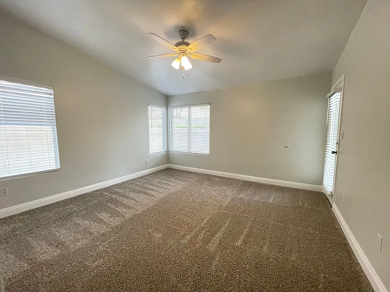 3229 Indian Moon Dr — Photo 16