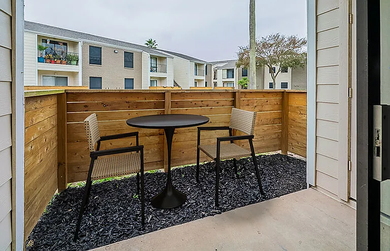 Captain's Landing Apartments — Photo 4
