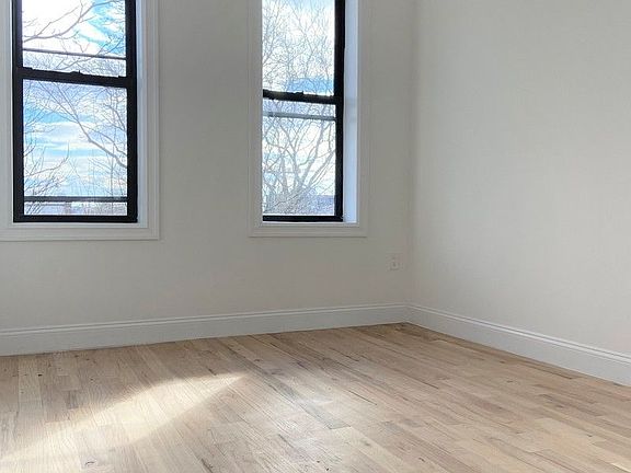 4th image of 860 New Lots Ave #1R
