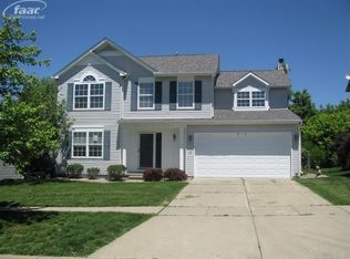 815 3rd St, Fenton, MI 48430