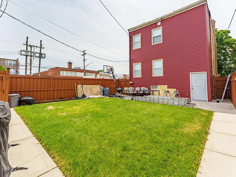 2125 Wesley Ave — Photo 17