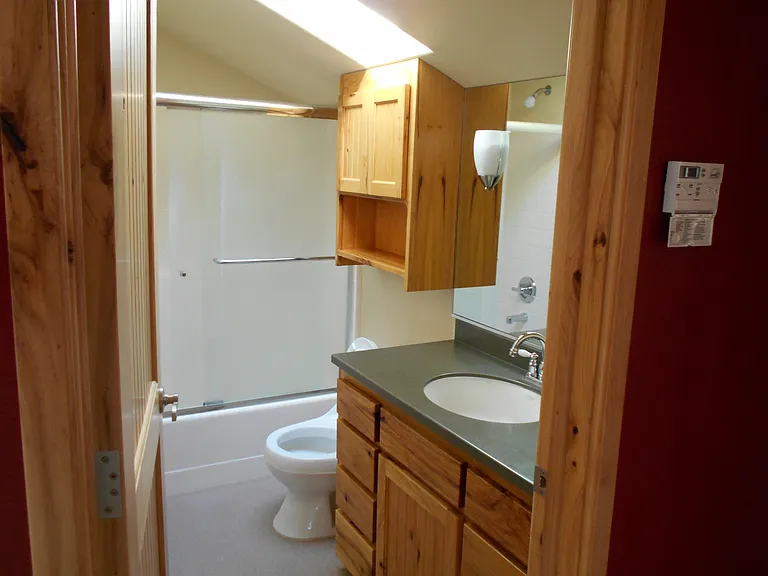 124 Downing Dr — Photo 5