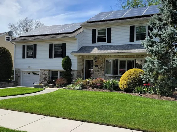 966 Wesley Ave, Huntingdon Valley, PA 19006