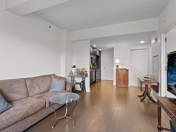 3rd image of 432 W 52nd St APT 4F