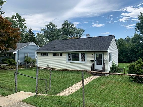 2nd image of 1109 Broadwood Dr