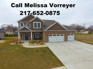 705 Grove St, Chatham, IL 62629