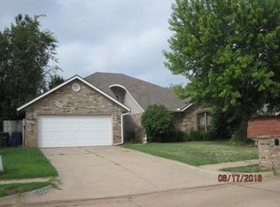 1009 Blue Ridge Dr, Edmond, OK 73003