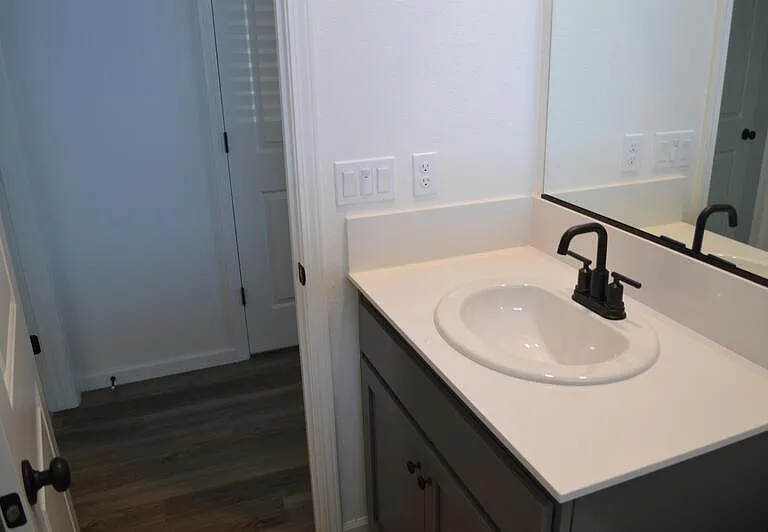 573 Bedfordshire Dr #2 — Photo 21