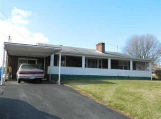 202 Greever Ave, Chilhowie, VA 24319