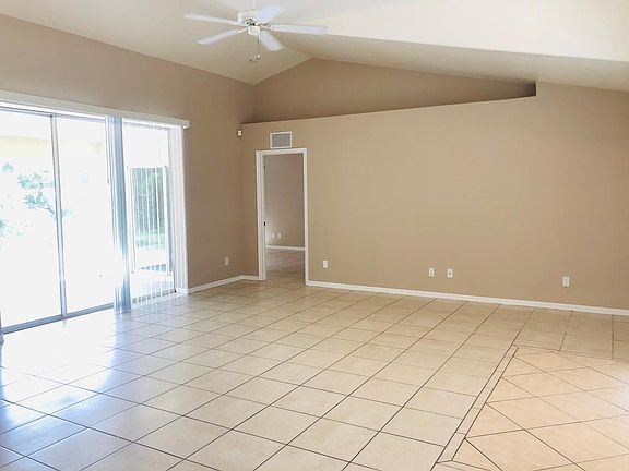 2nd image of 4621 Lee Blvd