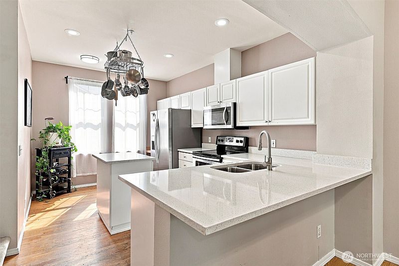5th image of 23400 Lakeside Blvd E #7-4