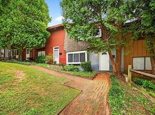 94 Woodlake Dr, Charlottesville, VA