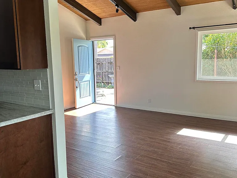 166 Kingston Ave #C — Photo 1