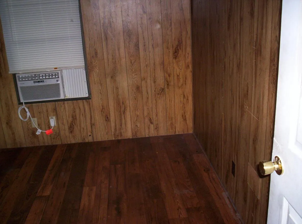 547 Creekside Drive — Photo 2
