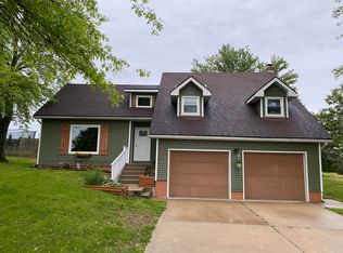 1301 W Parkview St, Ozark, MO 65721