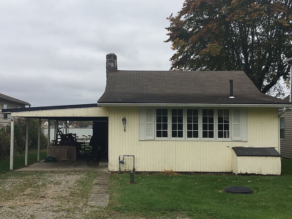 2nd image of 3194 Maple Ave NE