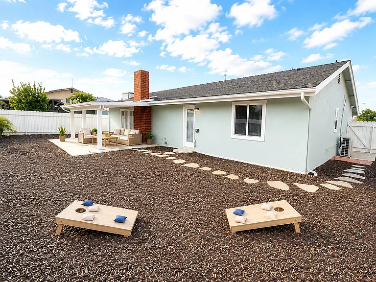 4463 Governor Dr — Photo 16