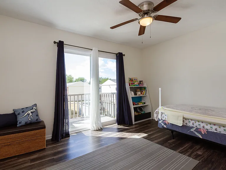 7011 Astor Ave #F2 — Photo 8