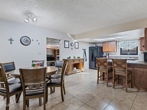 5th image of 6913 W WILSHIRE Drive