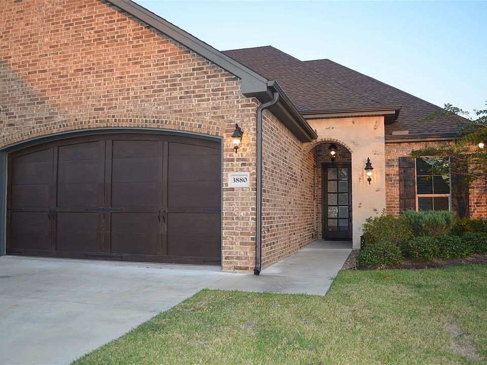 1st image of 3880 Central Pointe Dr