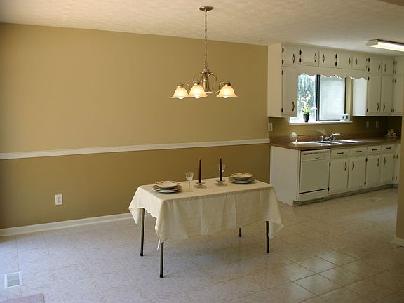 Dining Area with a view of Kitchen 