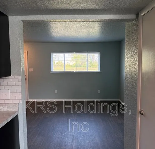 4317 Newsome Dr — Photo 2
