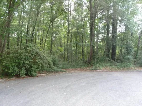 3002 Myrtlewood Ln, Dothan, AL 36303