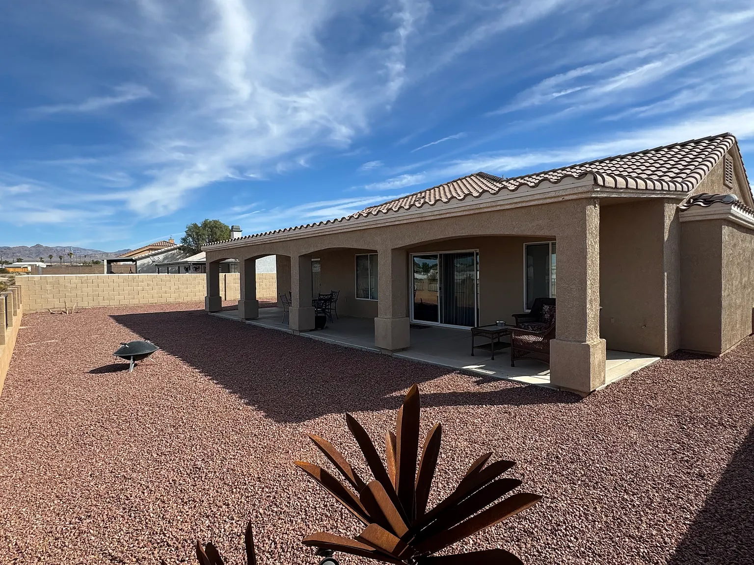 3 bed, 1892 sqft, $2,200 — Photo 2