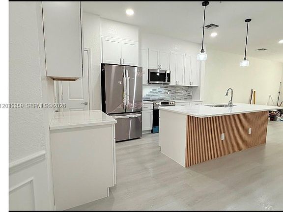 2nd image of 6388 Castelven Dr Unit 104