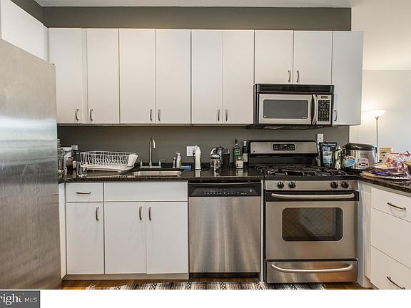 3rd image of 2227 Kater St Floor 3