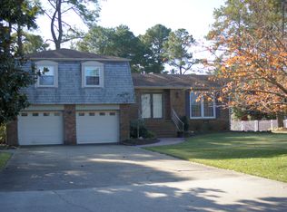 2329 Leeward Shore Dr, Virginia Beach, VA 23451