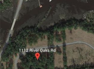 1112 River Oaks Rd, Brunswick, GA 31523