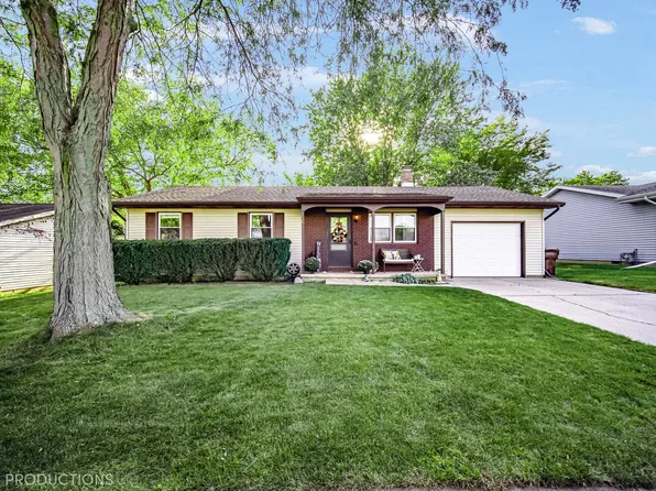 6 Katie Ln, Manteno, IL 60950